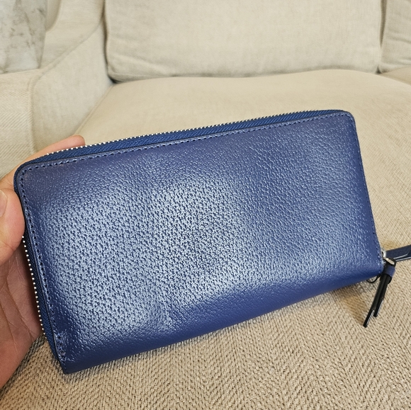 Almost new Kate Spade wallet wristlet - Picture 7 of 15